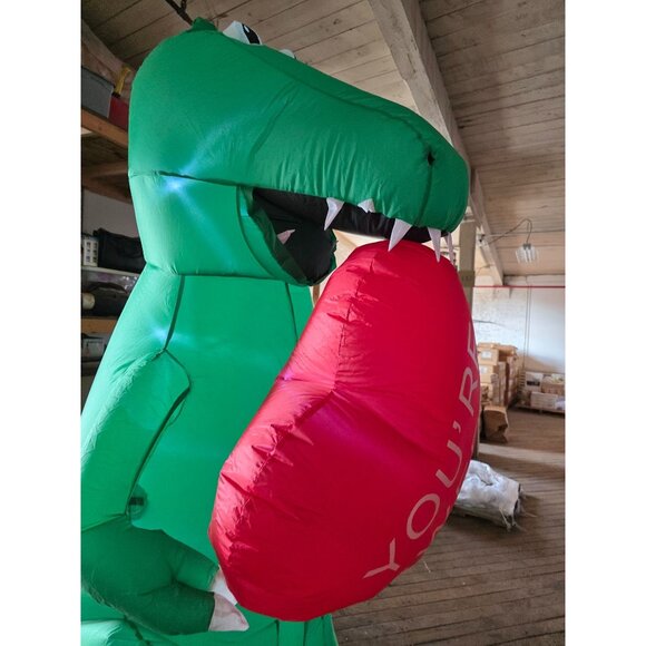 10 ft inflatable dinosaur Valentine conversation heart spring lawn décor - Picture 3 of 11